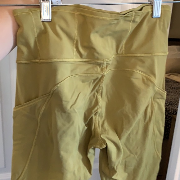 Lululemon mustard yellow fast and free 28” size 6 - Picture 2 of 4